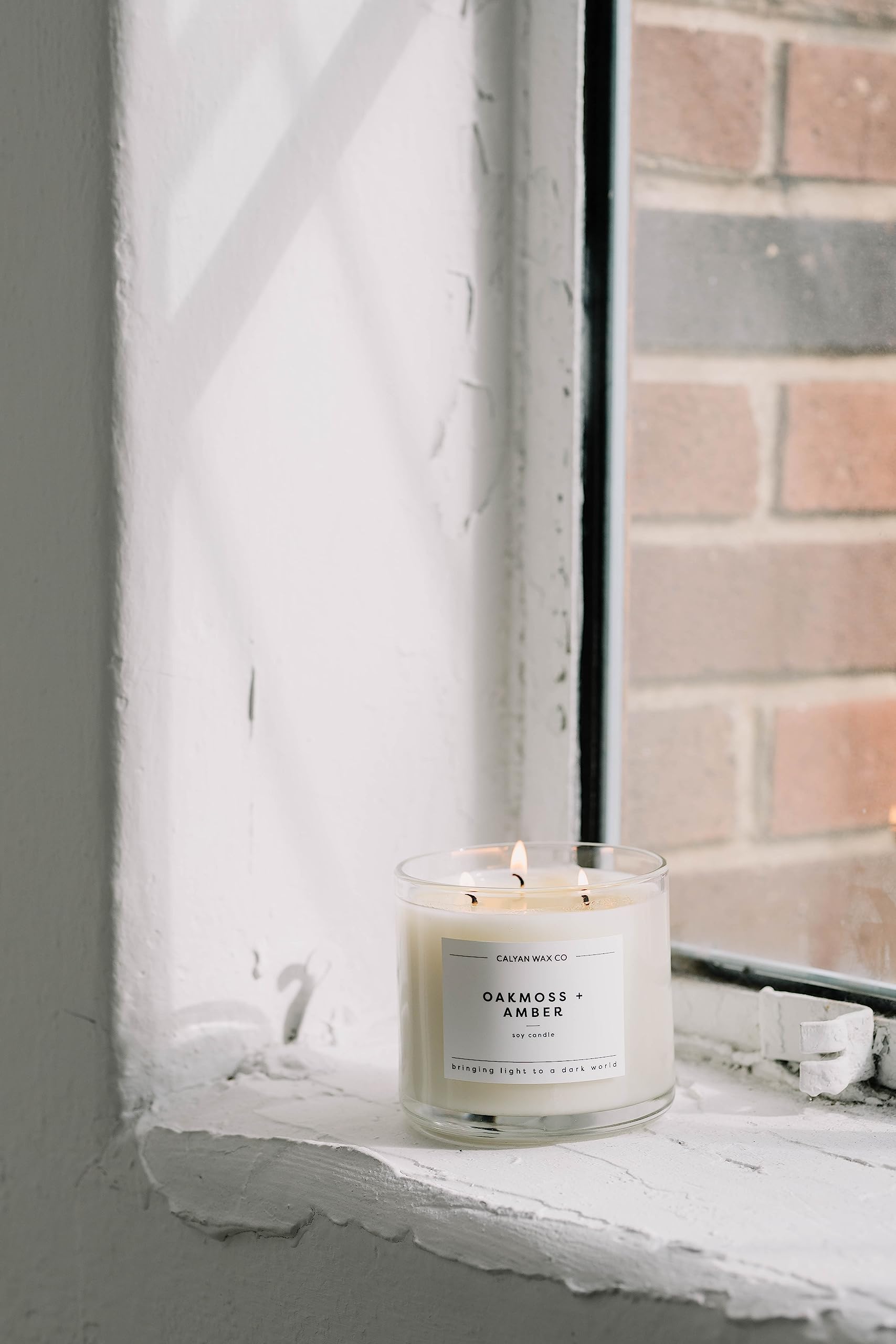 Product shot of Lavender & Bergamot 14.9oz candle