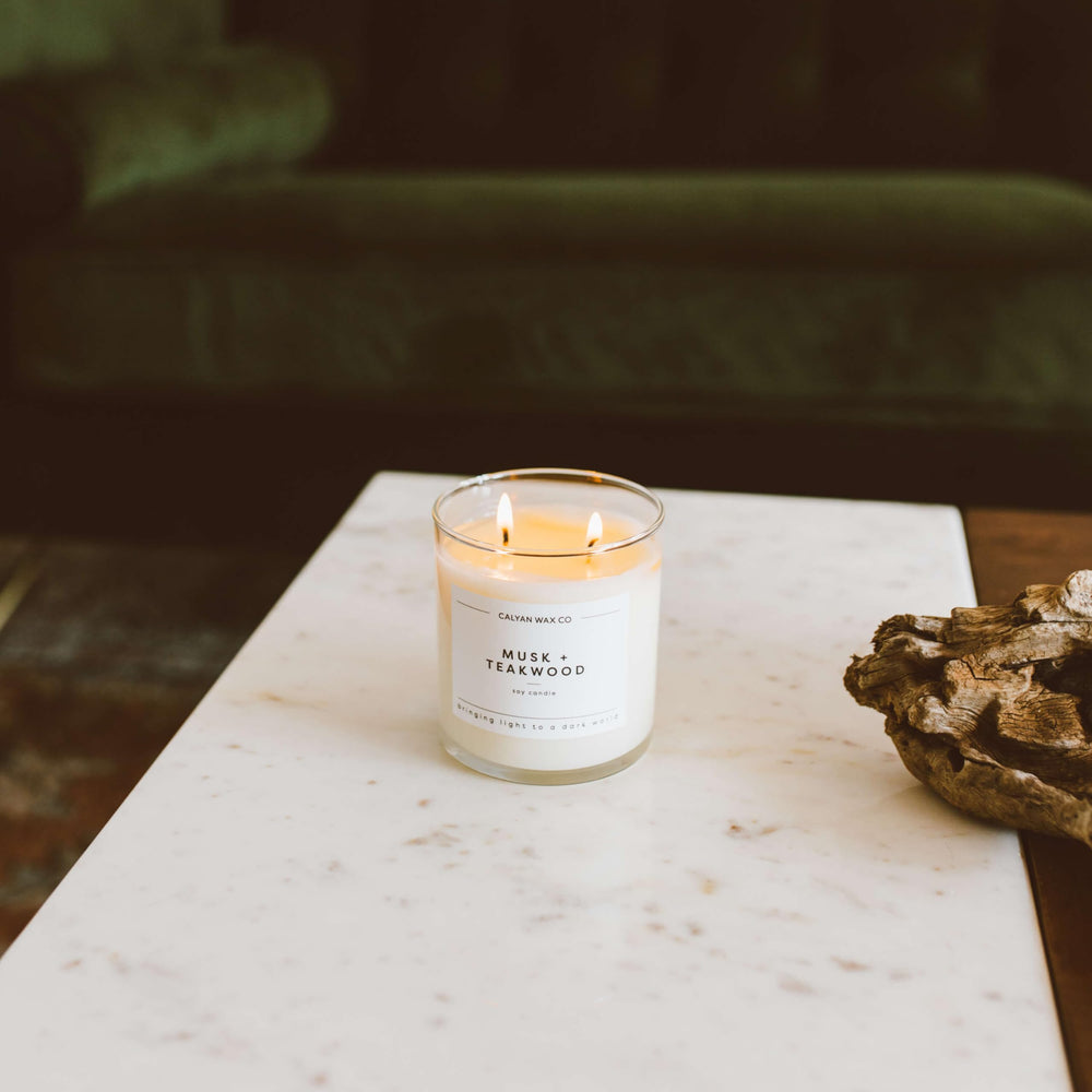 Scent notes: musk, cedar, amber, teakwood, patchouli