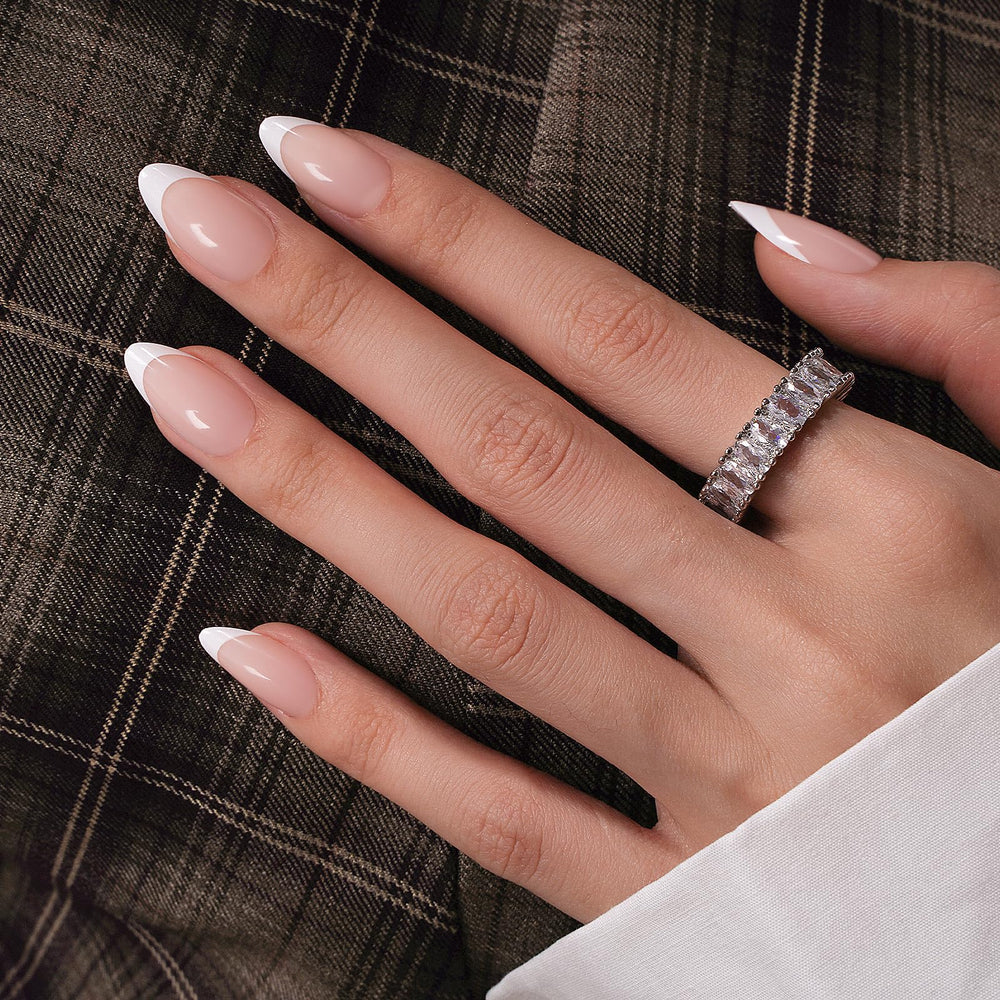 Canvalite glue remover enables easy, mess-free nail removal
