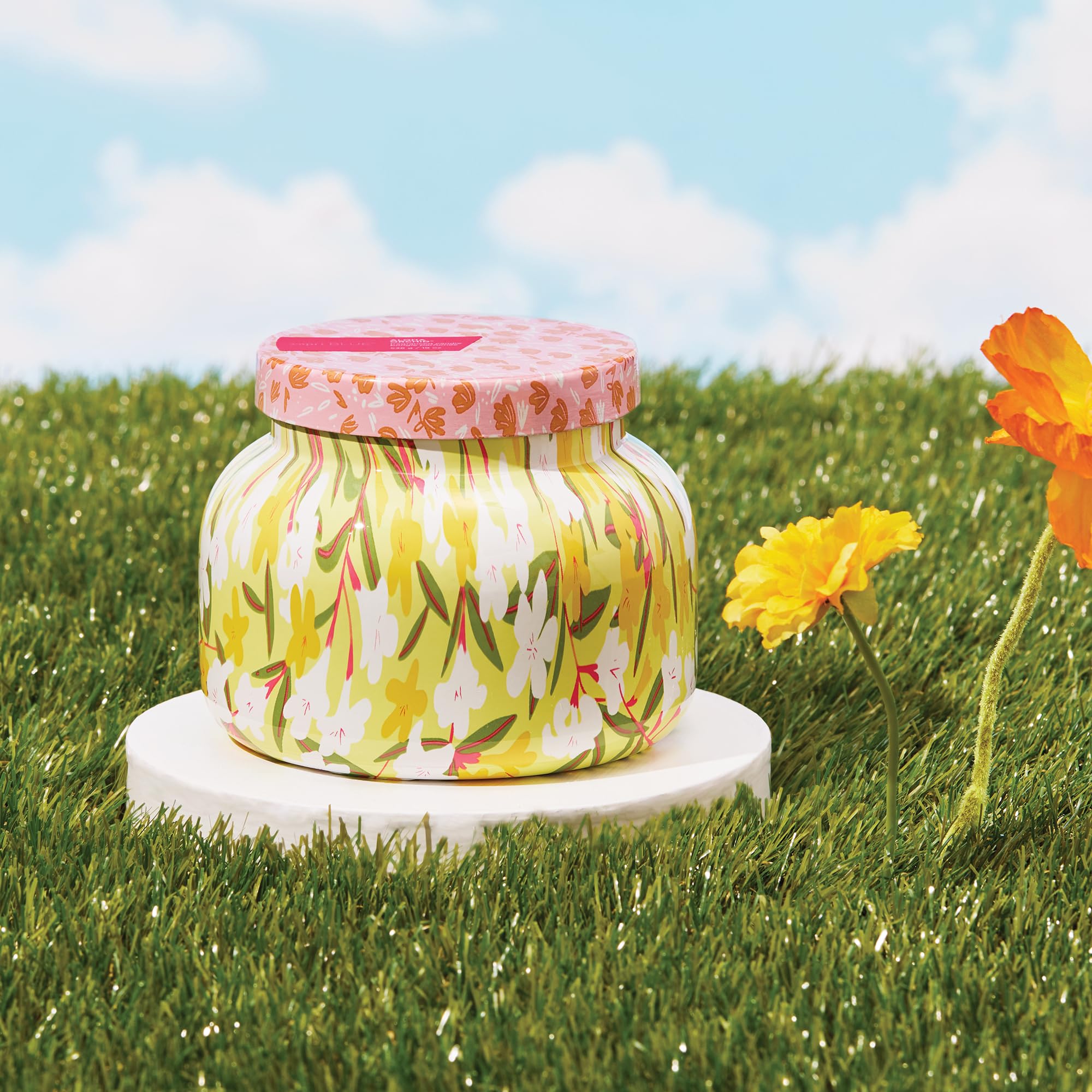 Close-up of Pattern Play jar with Aloha Orchid fragrance