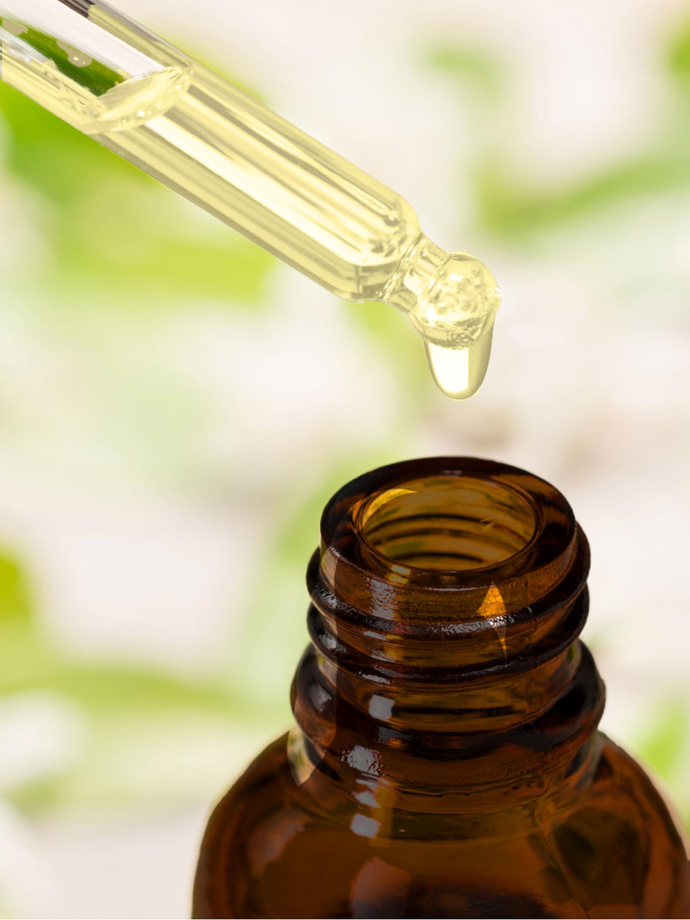 Dropper dispensing berry-flavored biotin liquid