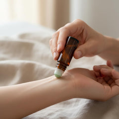 Cchenxxi jade ball close-up highlights cooling, soothing application.