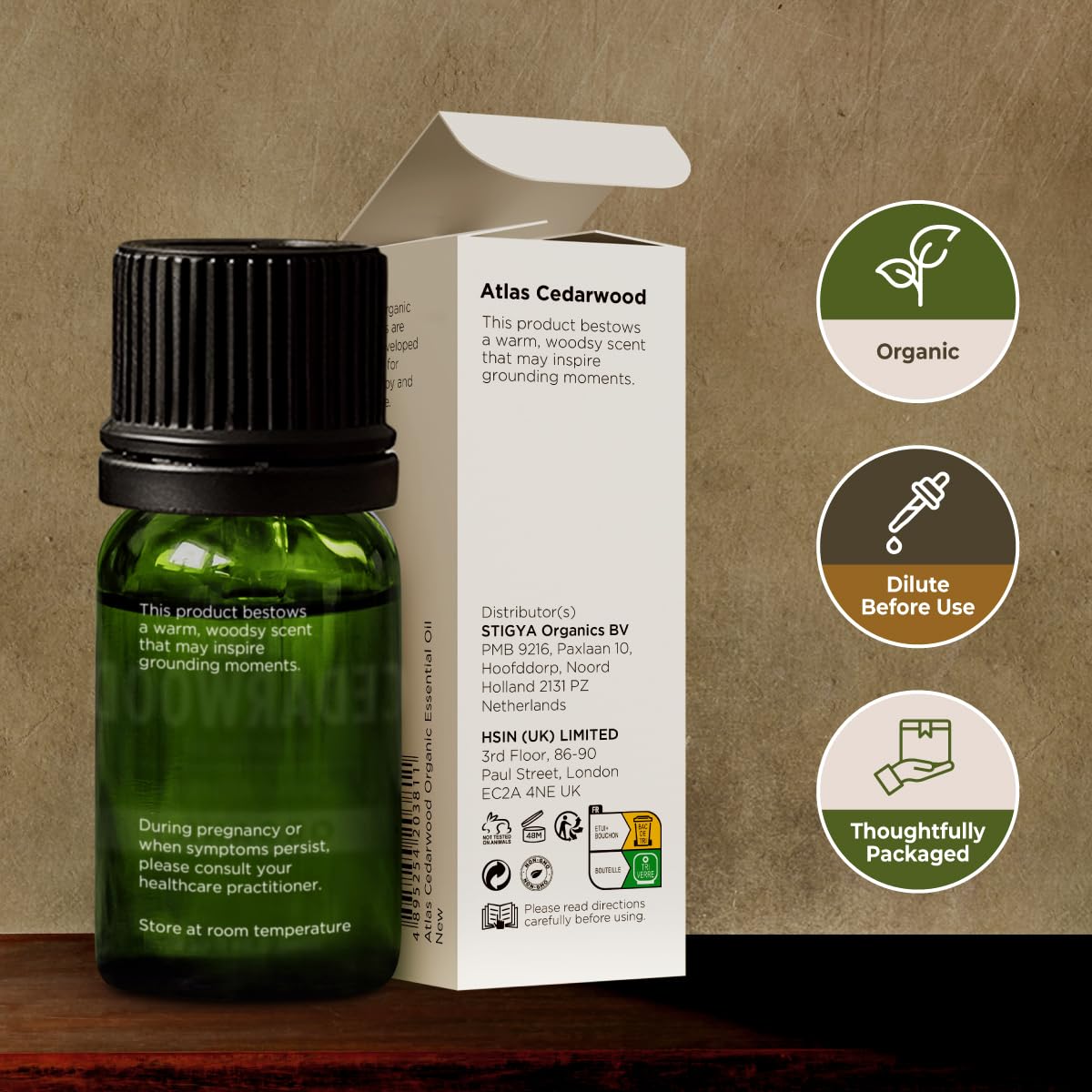 DIY candles and sprays with cedarwood essential oil