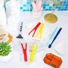 Two-color set of Chengu floss holders