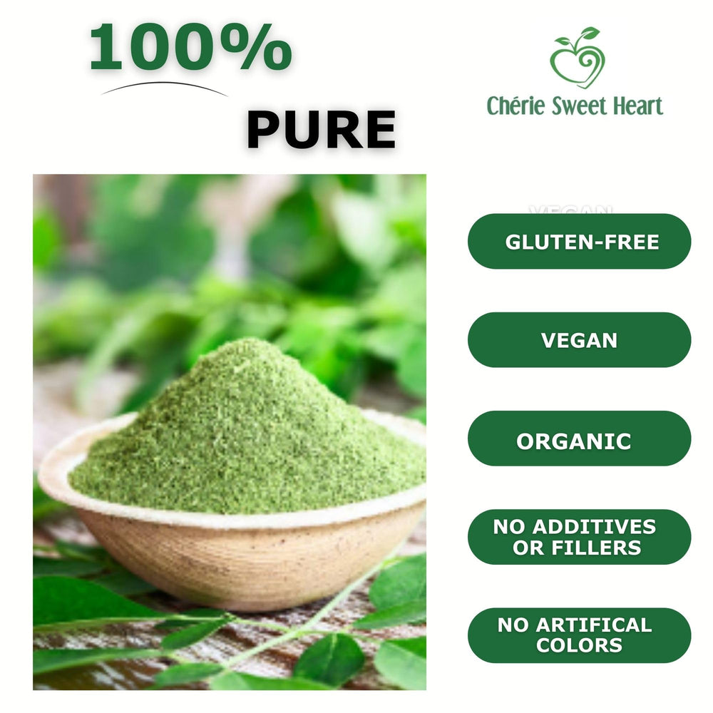 Powder mix of moringa and spirulina greens for smoothies