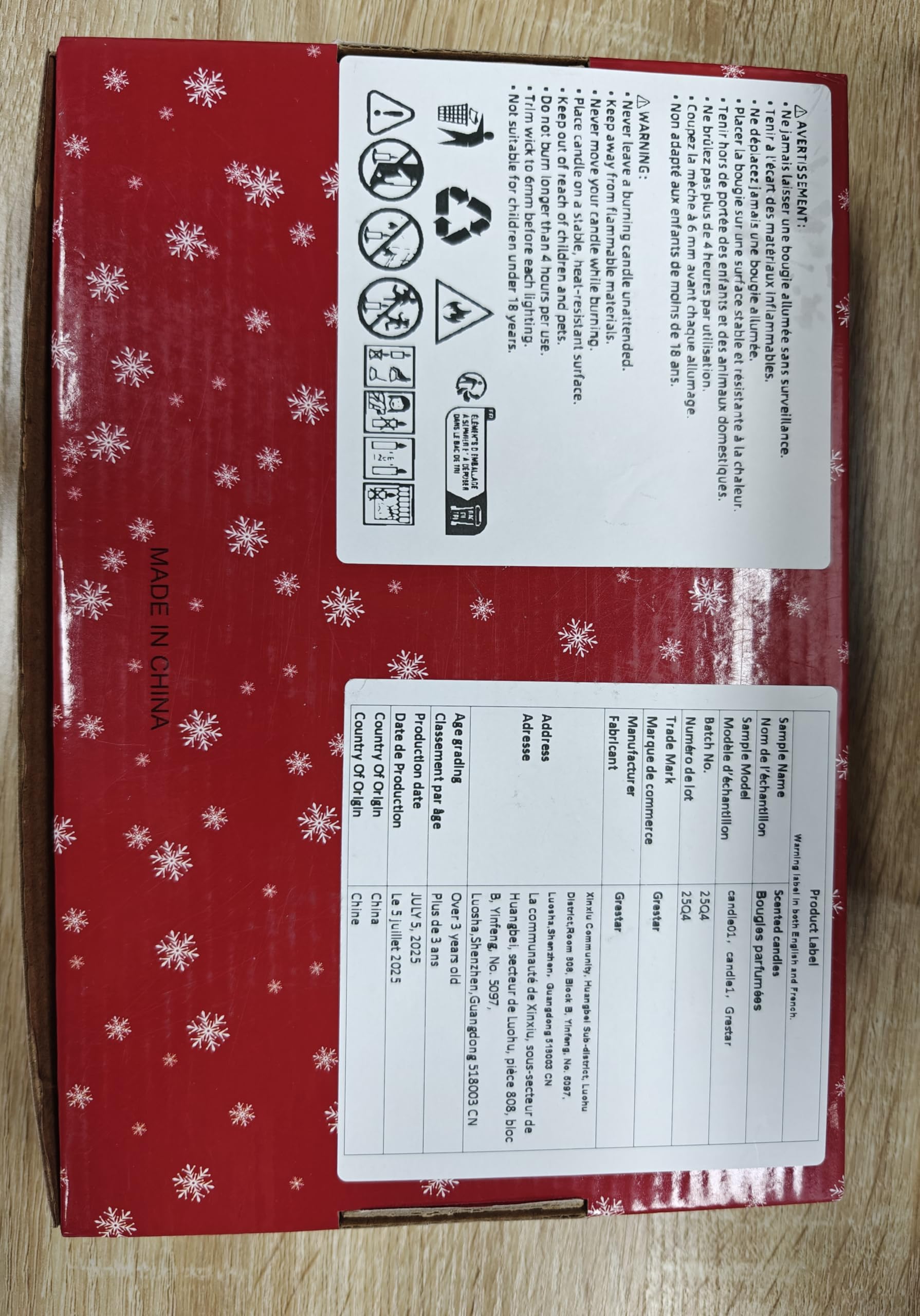 Gift-ready packaging for the six-pack Christmas candle set