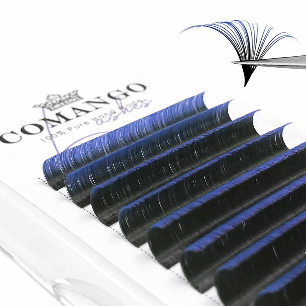 CoMango Ombre Blue lash extensions with dramatic root-to-tip color blend.
