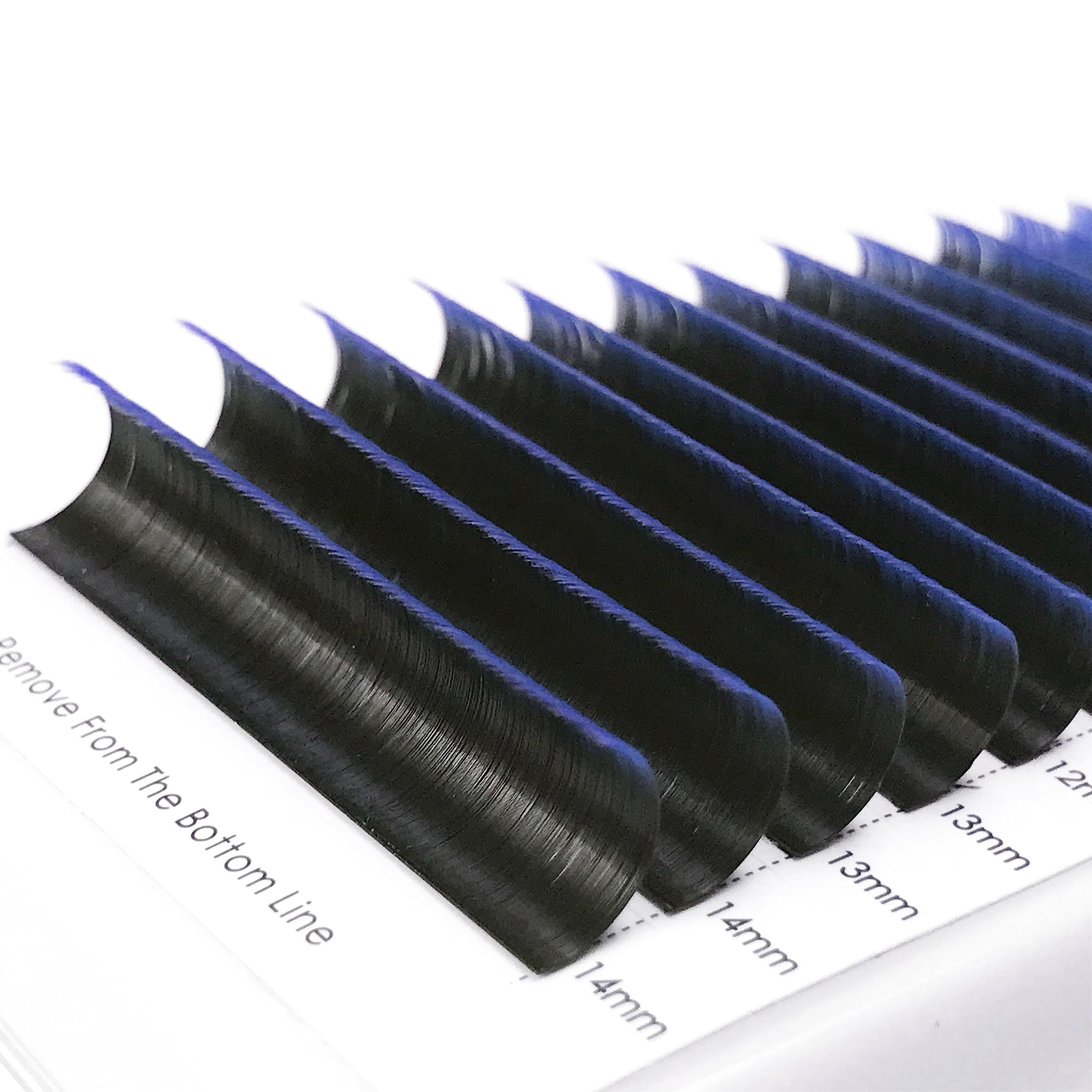 CoMango Blue Ombre lashes with D curl for a natural gradient accent.