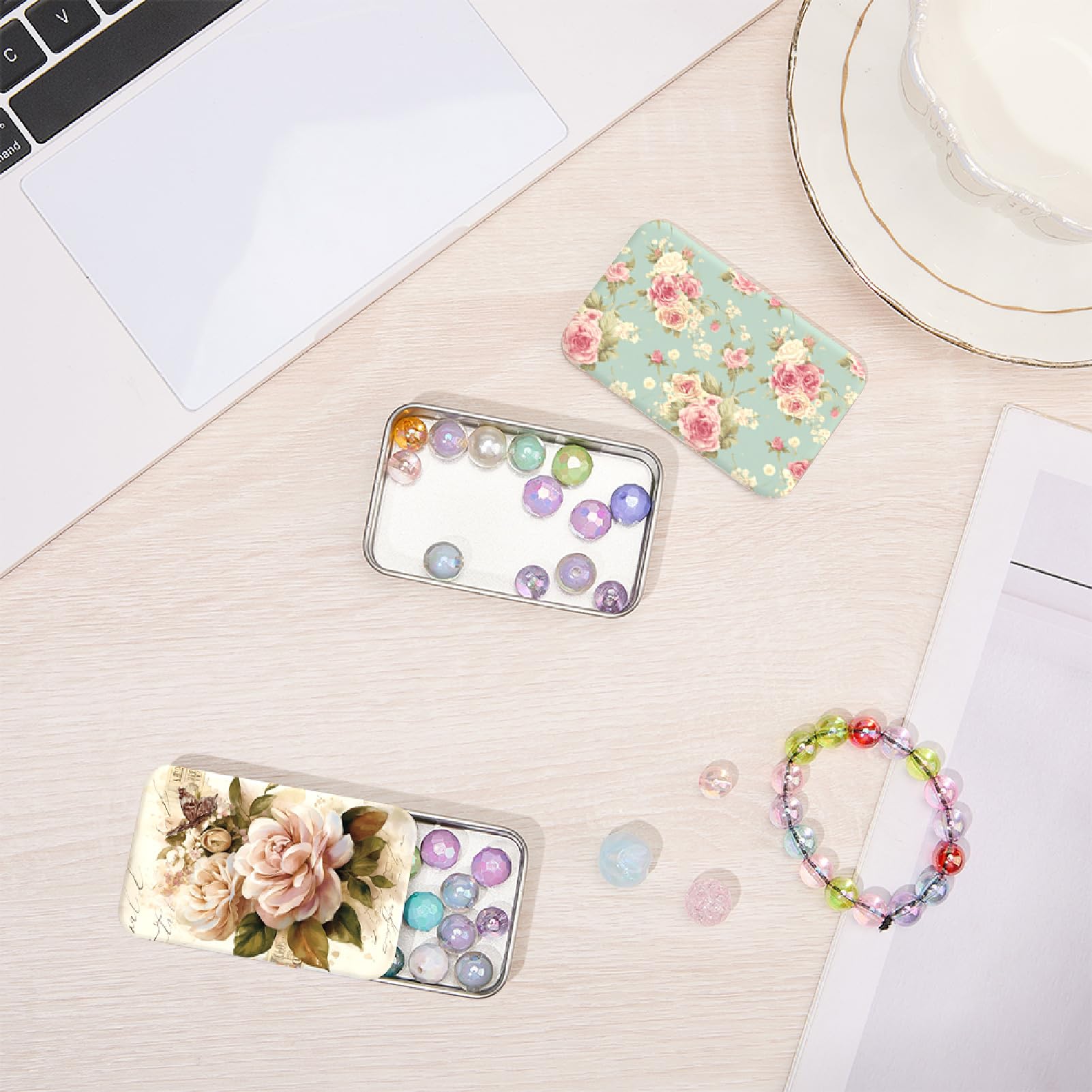 Portable floss case used for beads, candy, vitamins and small items