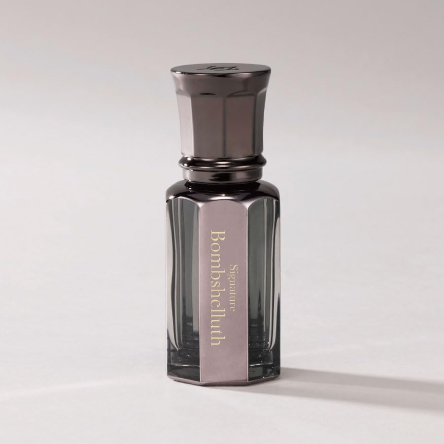 Daniel's Truth Bombshelluth roll-on bottle close-up for easy on-the-go fragrance touch-ups.