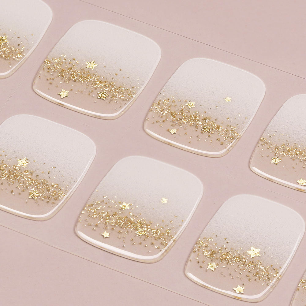 DANNI TONI easy-apply gel strips for precise, salon-like pedicure results.