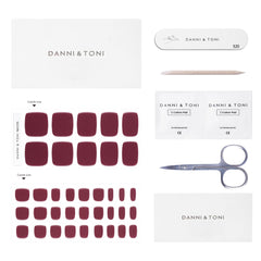 Application step showing easy fit with DANNI & TONI gel toe strips for instant polish