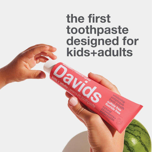 Kids toothpaste packaging close-up featuring Davids fluoride-free formula