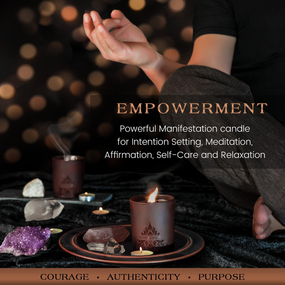 Wooden wick candle suitable for meditation and mindfulness