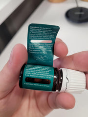 Close-up of Deep Relief 5 ml roll-on bottle label