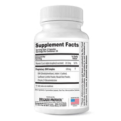 Pouring Estroblock Pro capsules illustrates easy daily use.