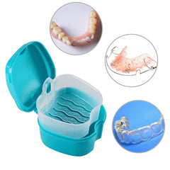 Ventilated retainer case with secure locking closure