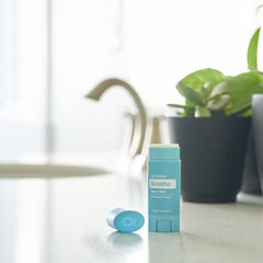 Twist-up applicator of doTERRA Breathe Vapor Stick