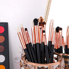 Docolor gift box packaging showcasing a ready-to-gift brush set