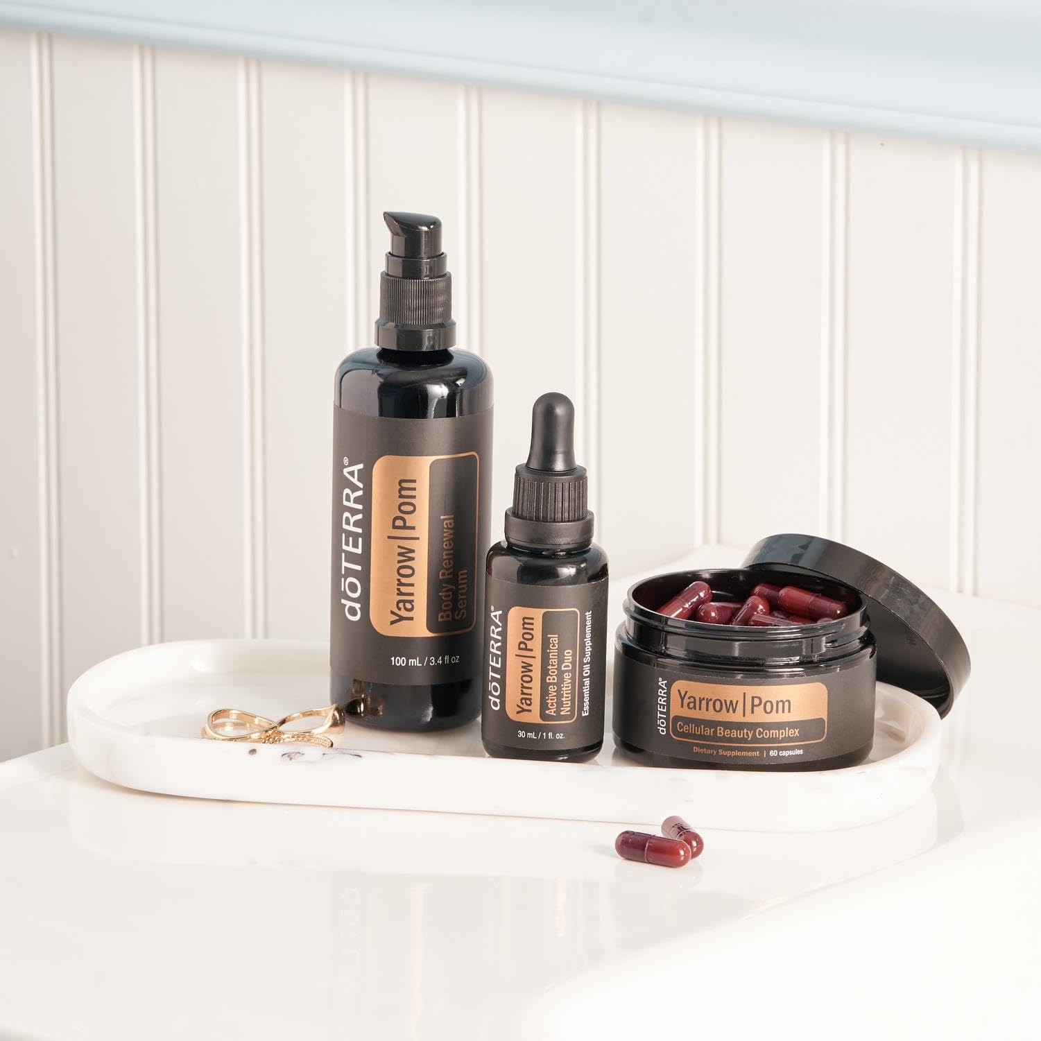 Ingredients: Yarrow, Pomegranate oil, Grape Seed, Vitamin C in the capsules