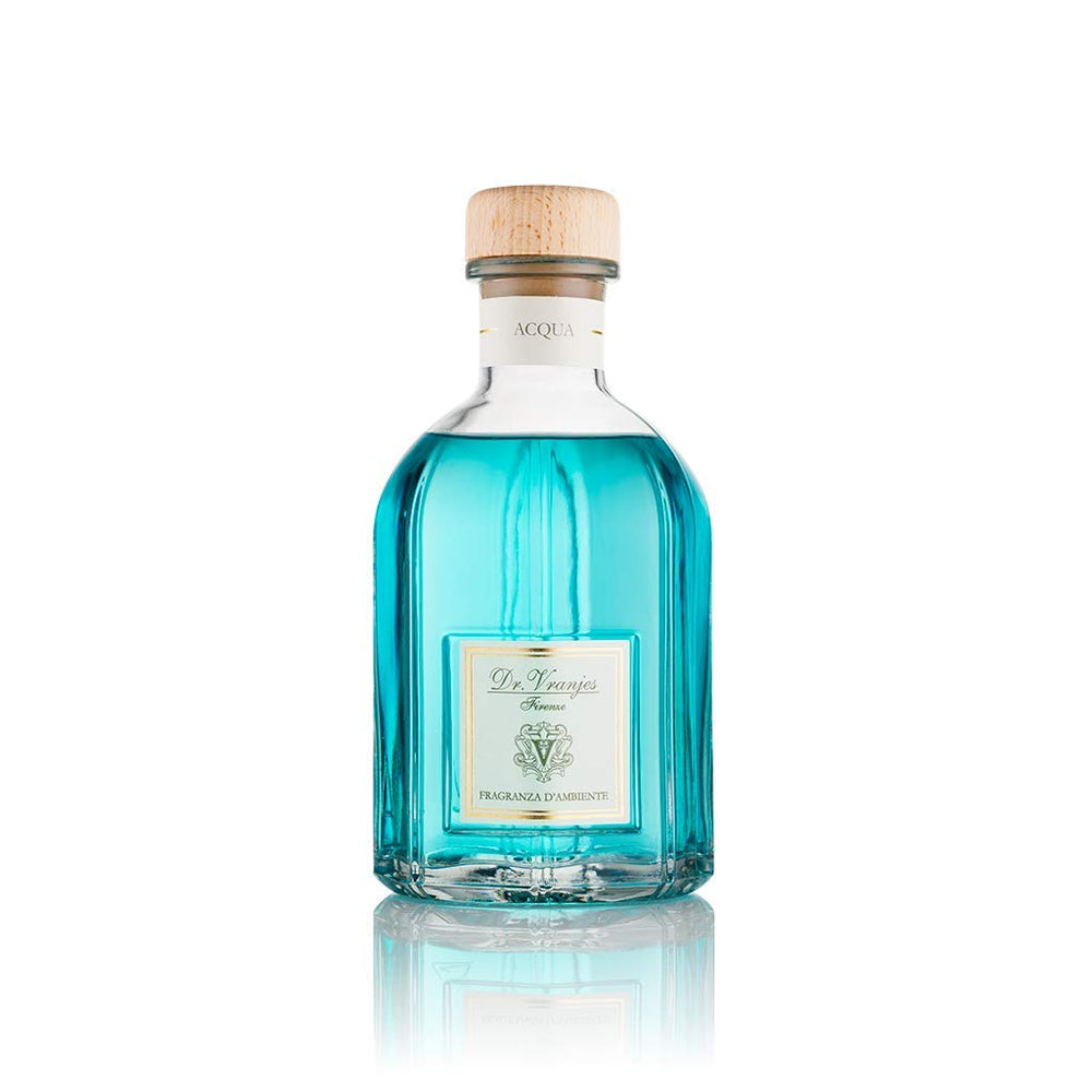 Dr. Vranjes Acqua Crystal bottle close-up with sea-inspired notes for premium ambience.