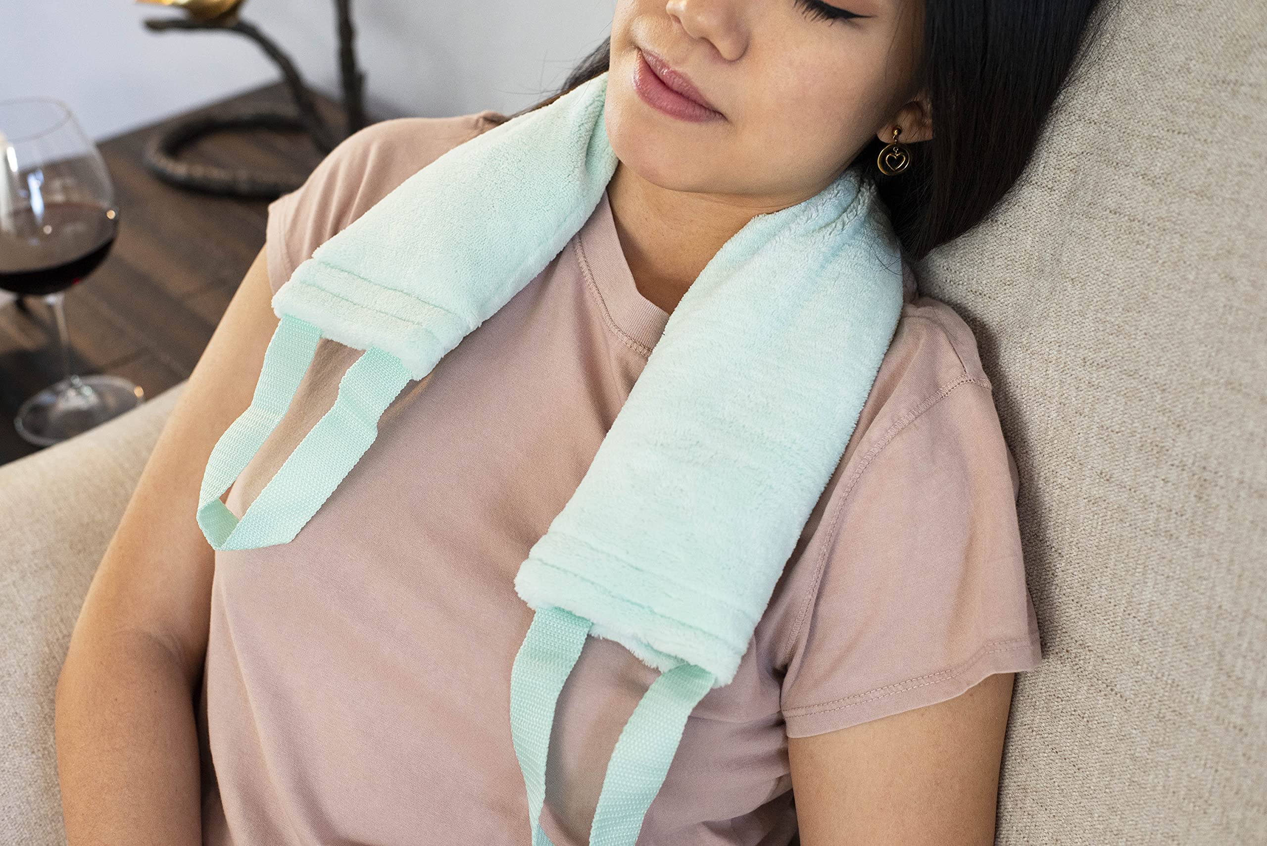 DreamTime Comfort Neck Wrap post-workout relaxation use case