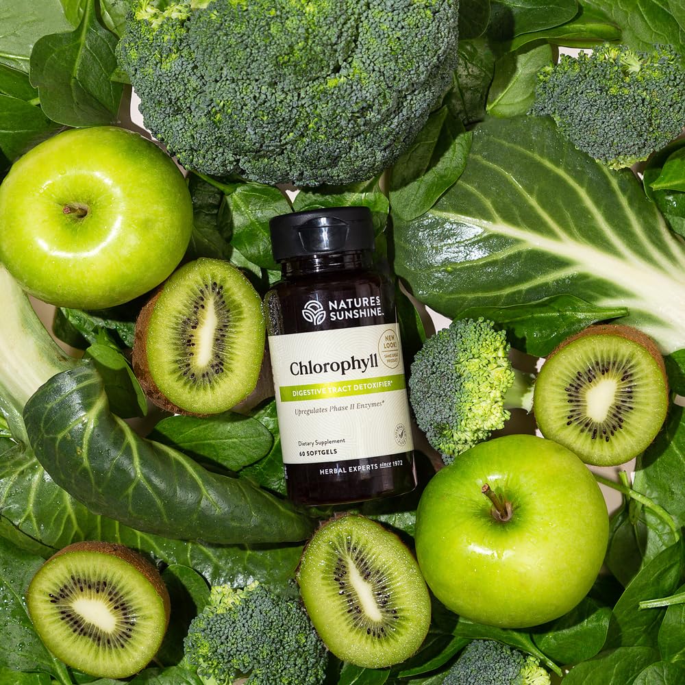 Easy-to-swallow chlorophyll softgels for daily use