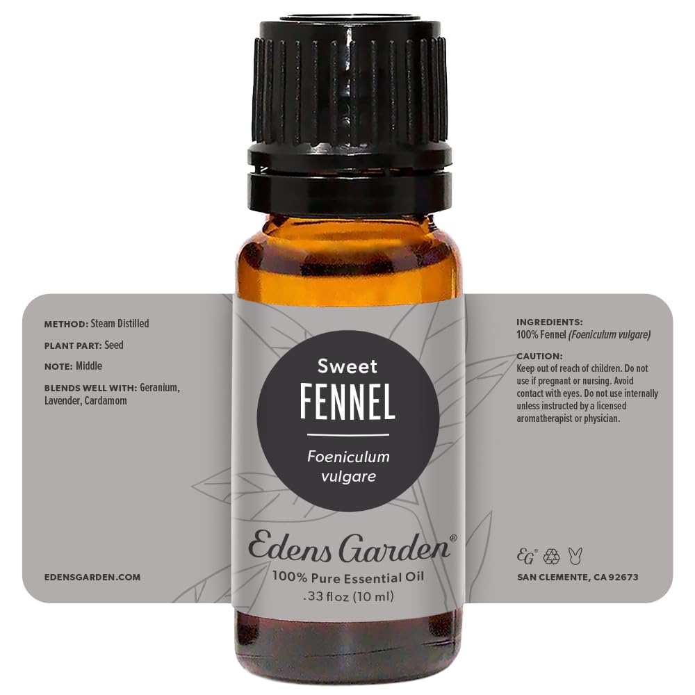 Licensed aromatherapists at Edens Garden assisting customers