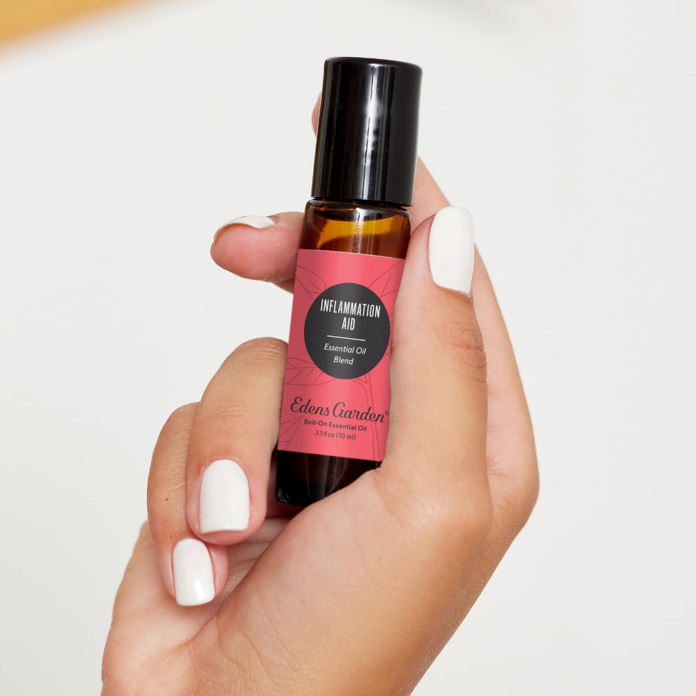 Close-up of the 10 ml essential oil roll-on applicator