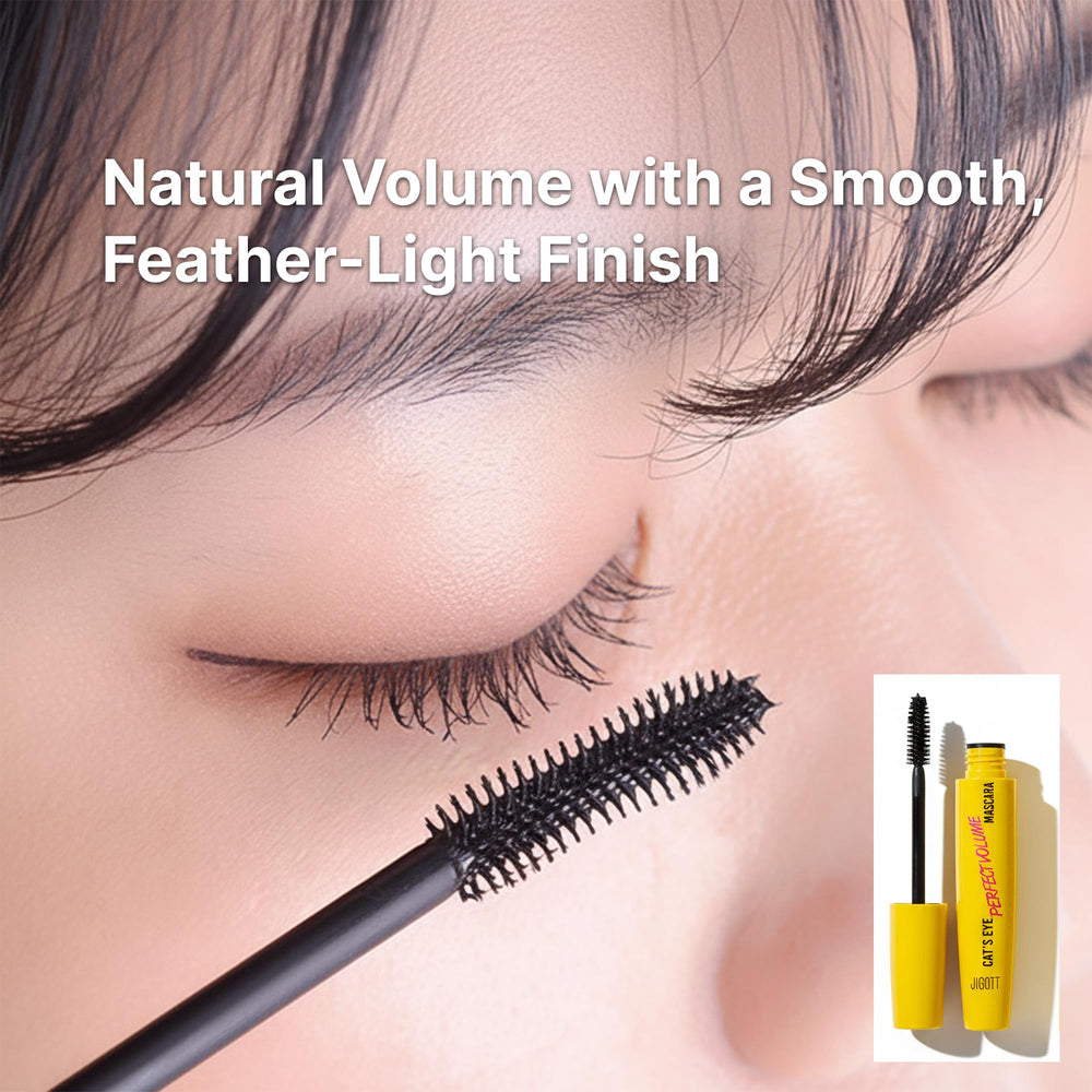 Ekais Cat’s Eye Mascara curled lashes close-up for defined cat-eye definition.