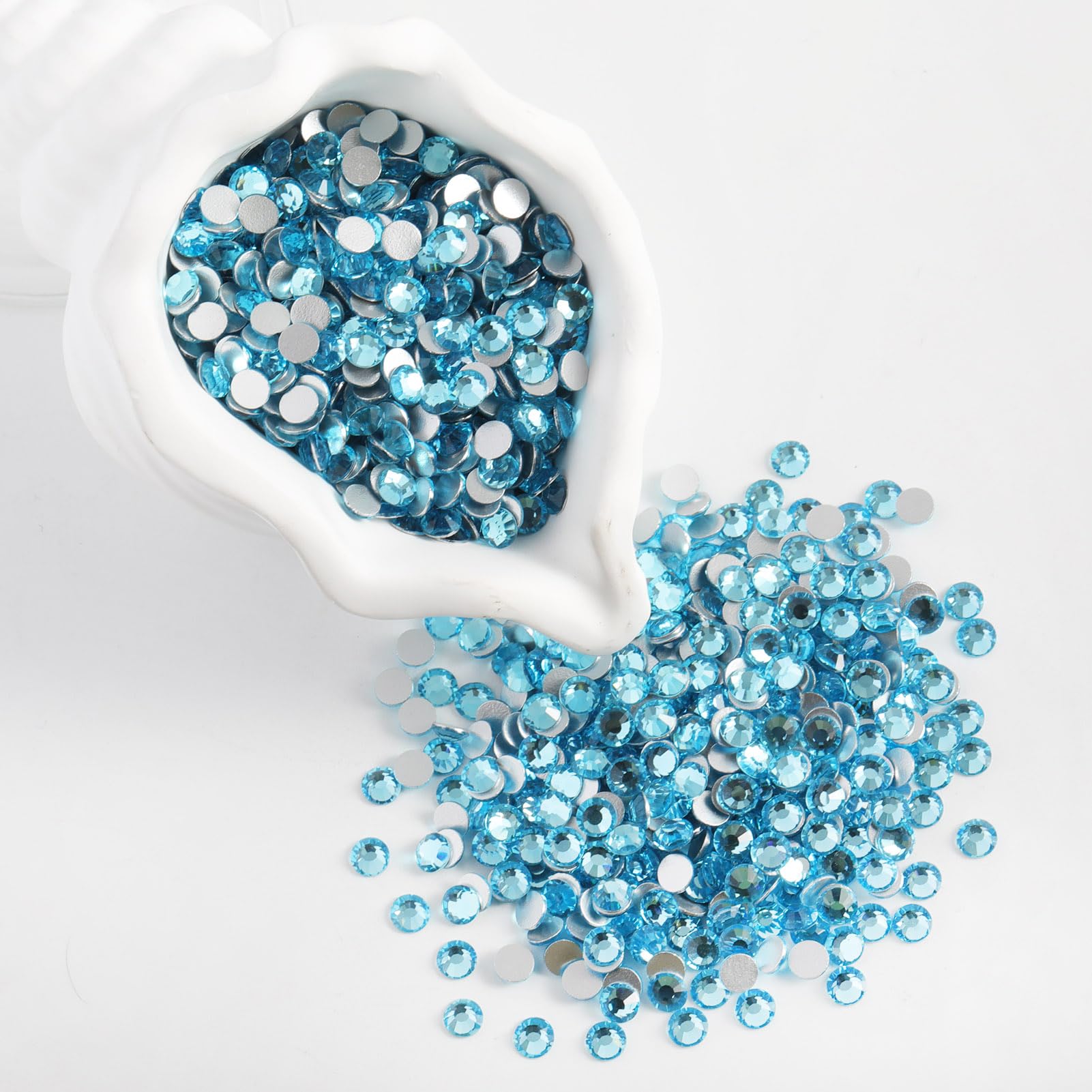 ELEEGEM nail-art embellishment rhinestones aquamarine 2000pcs for craft projects.