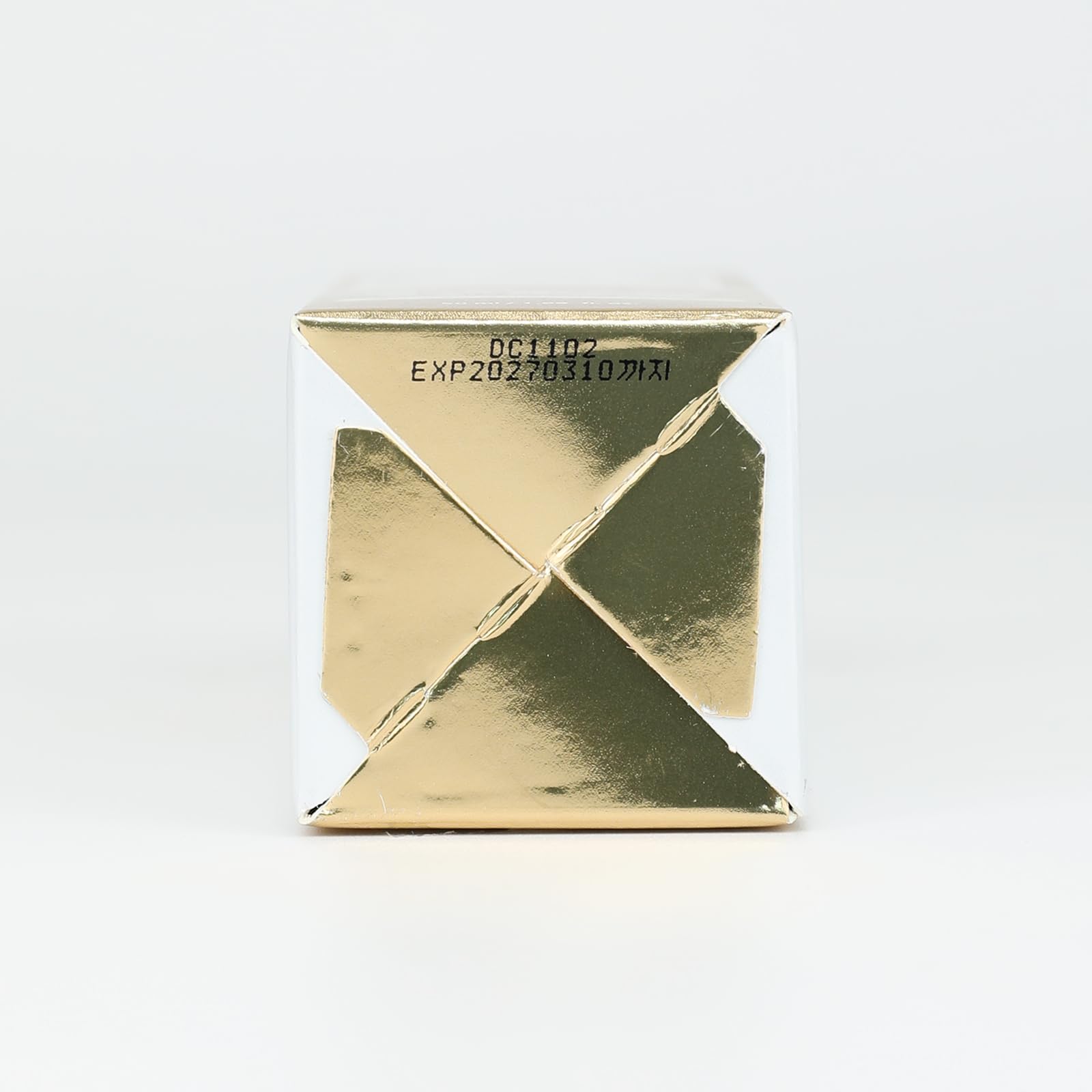 Premium packaging detail emphasizing clean branding and usability