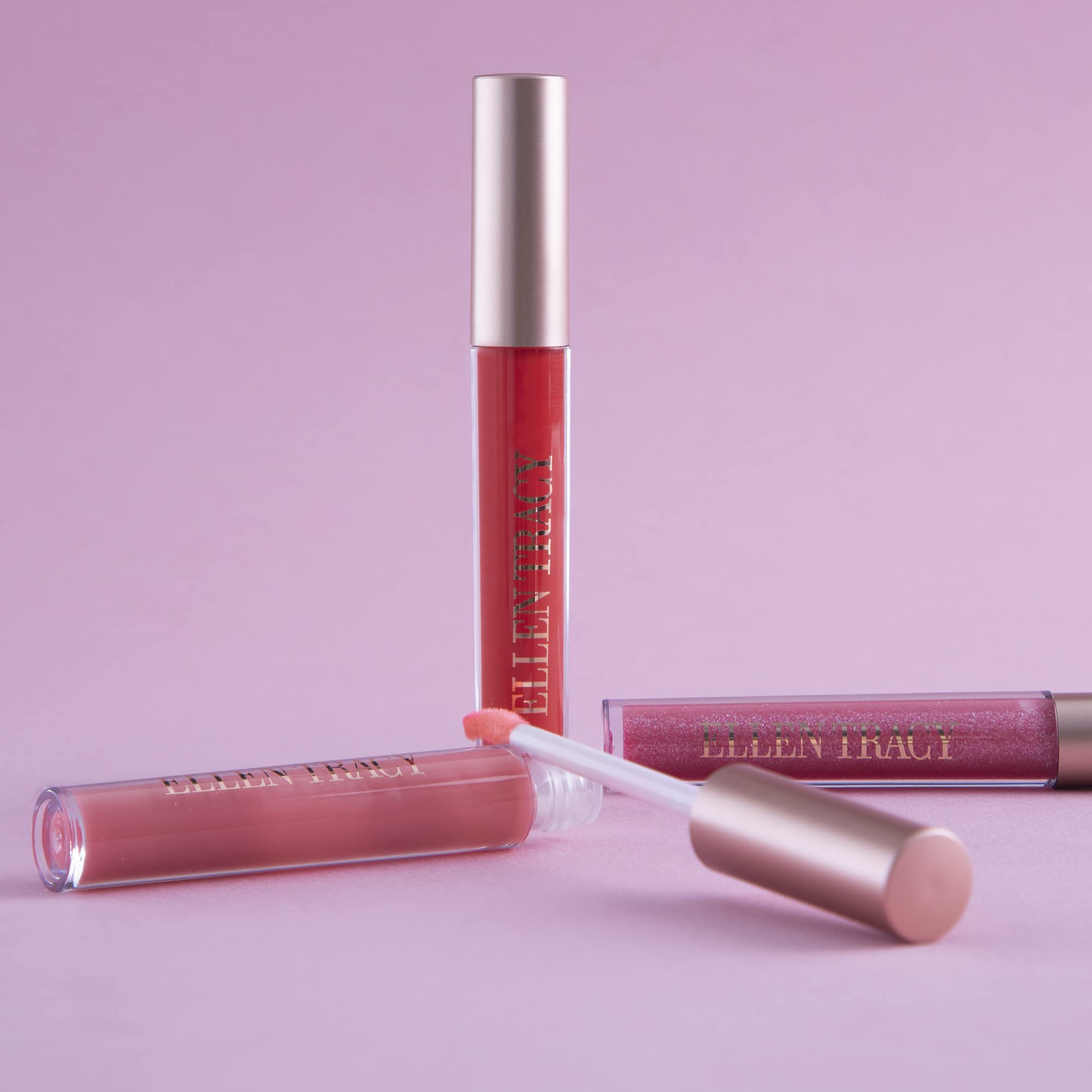 Shiny Enchante Ellen Tracy lip gloss glow under ambient light for radiance