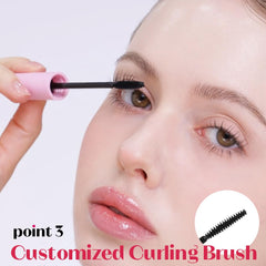 ETUDE Curl Fix Mascara Mini square brush delivers defined lashes