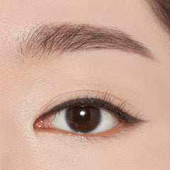 ETUDE Proof 10 Gel Pencil Liner twist applicator in action.