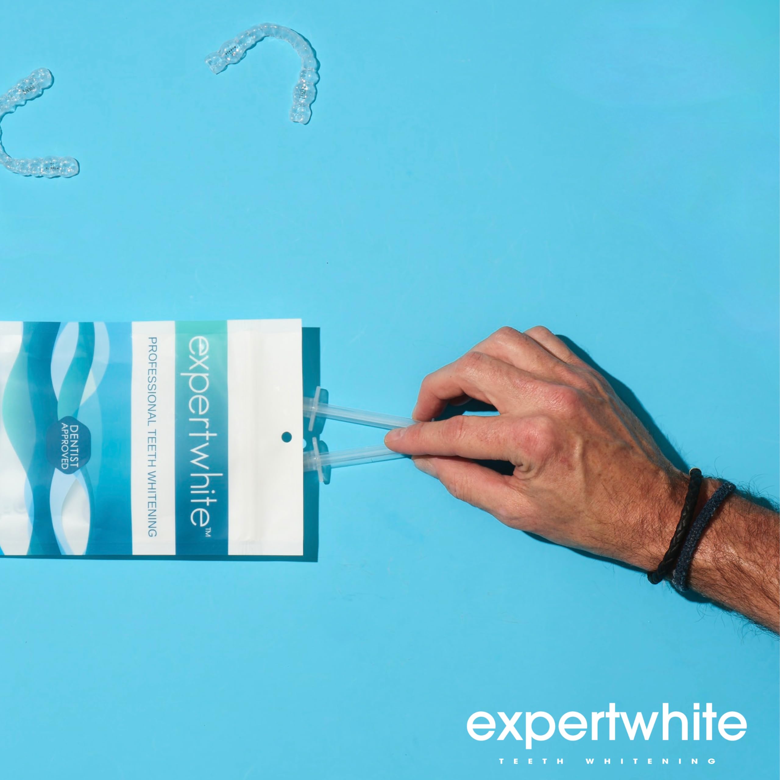 Packaging of Expertwhite 44% carbamide peroxide gel refills.