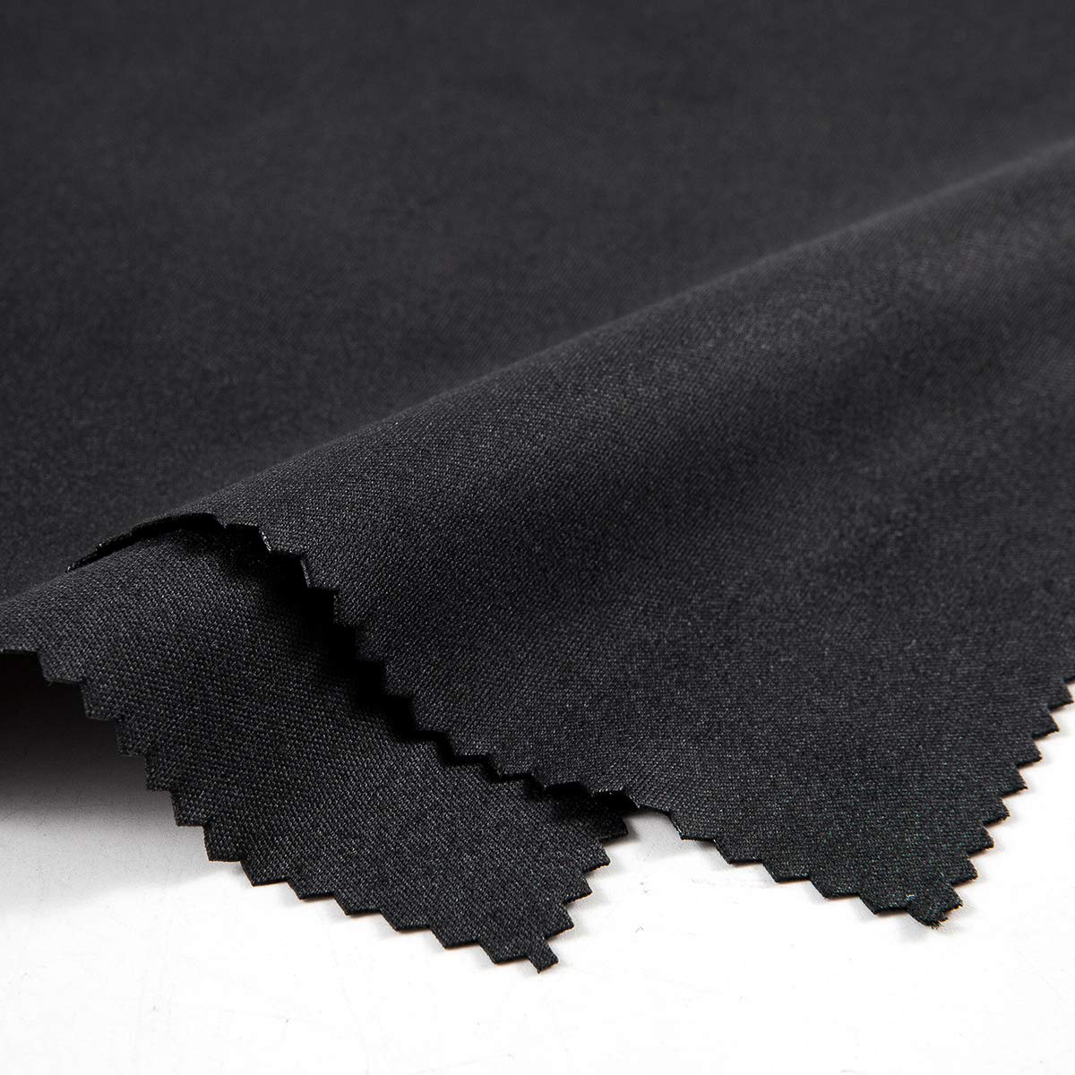 Cleaning cloth suitable for camera lenses and smartphone screens