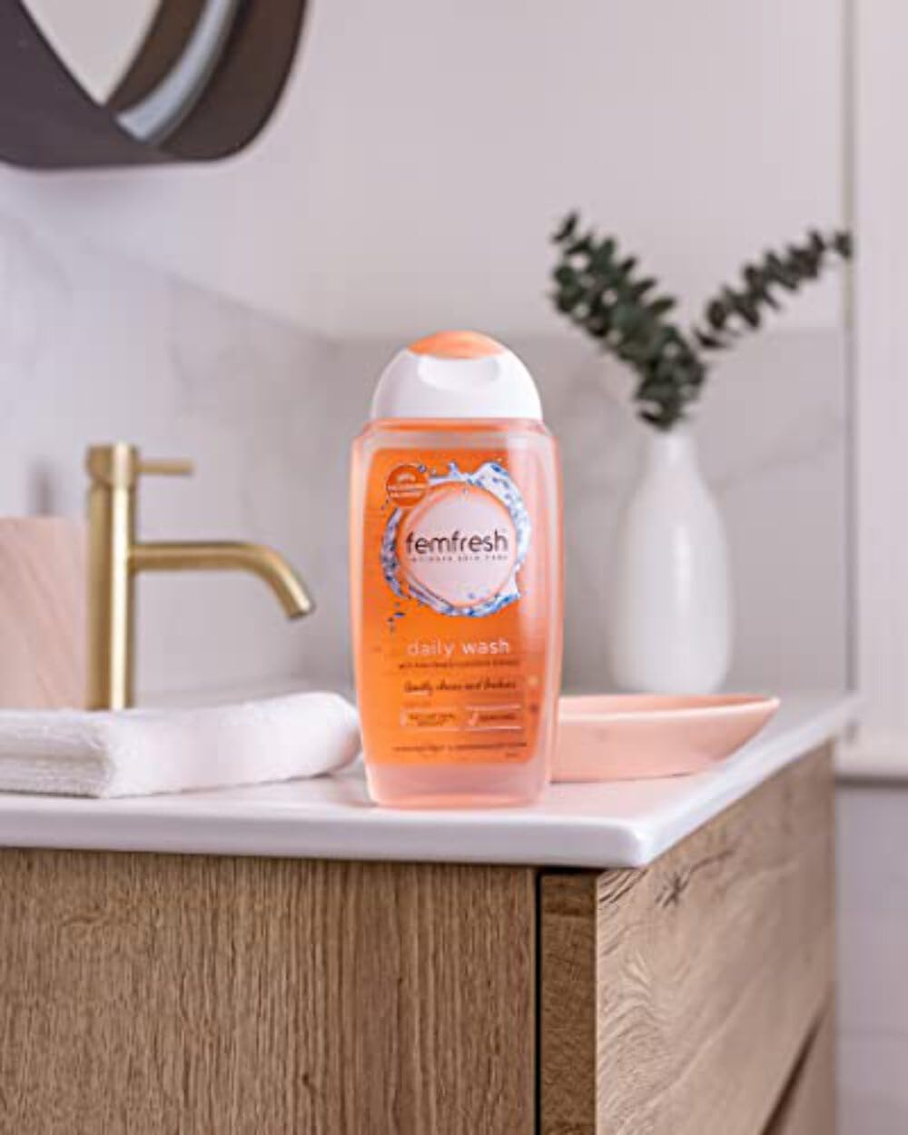 Femfresh intimate wash PH-balanced formula highlights skin-friendly care.