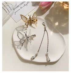Flymind hollow butterfly clip design adds delicate shine to hairstyles.