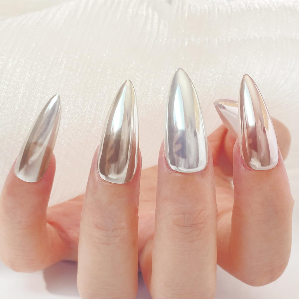 FNNZ Unicorn Chrome Nail Powder swatch reveals aurora mermaid shimmer.