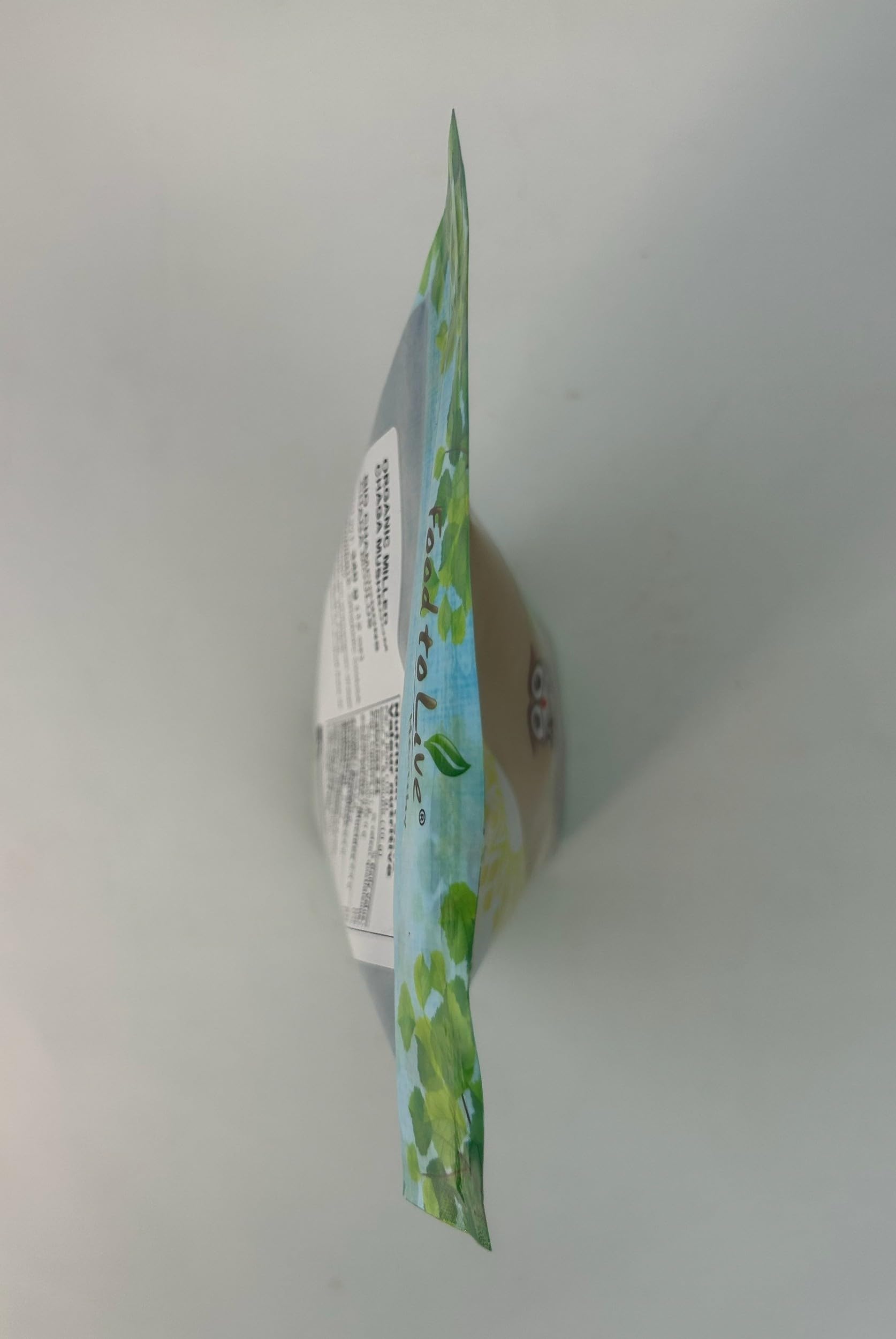Chaga powder packaging showing vegan, non-GMO and kosher labels