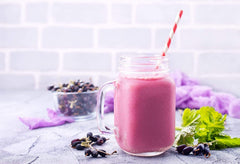 Smoothie with Food to Live Organic Black Currant Juice Powder