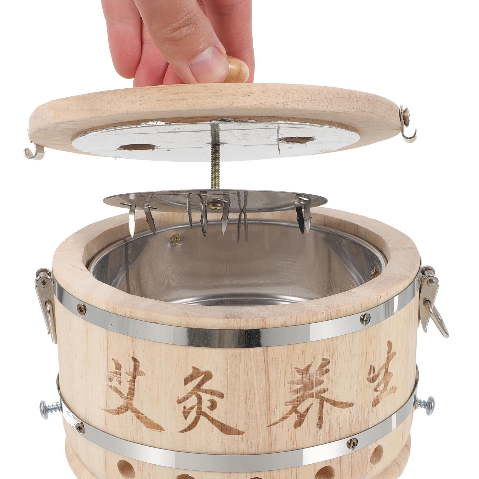 Front view of adjustable moxa box with lid