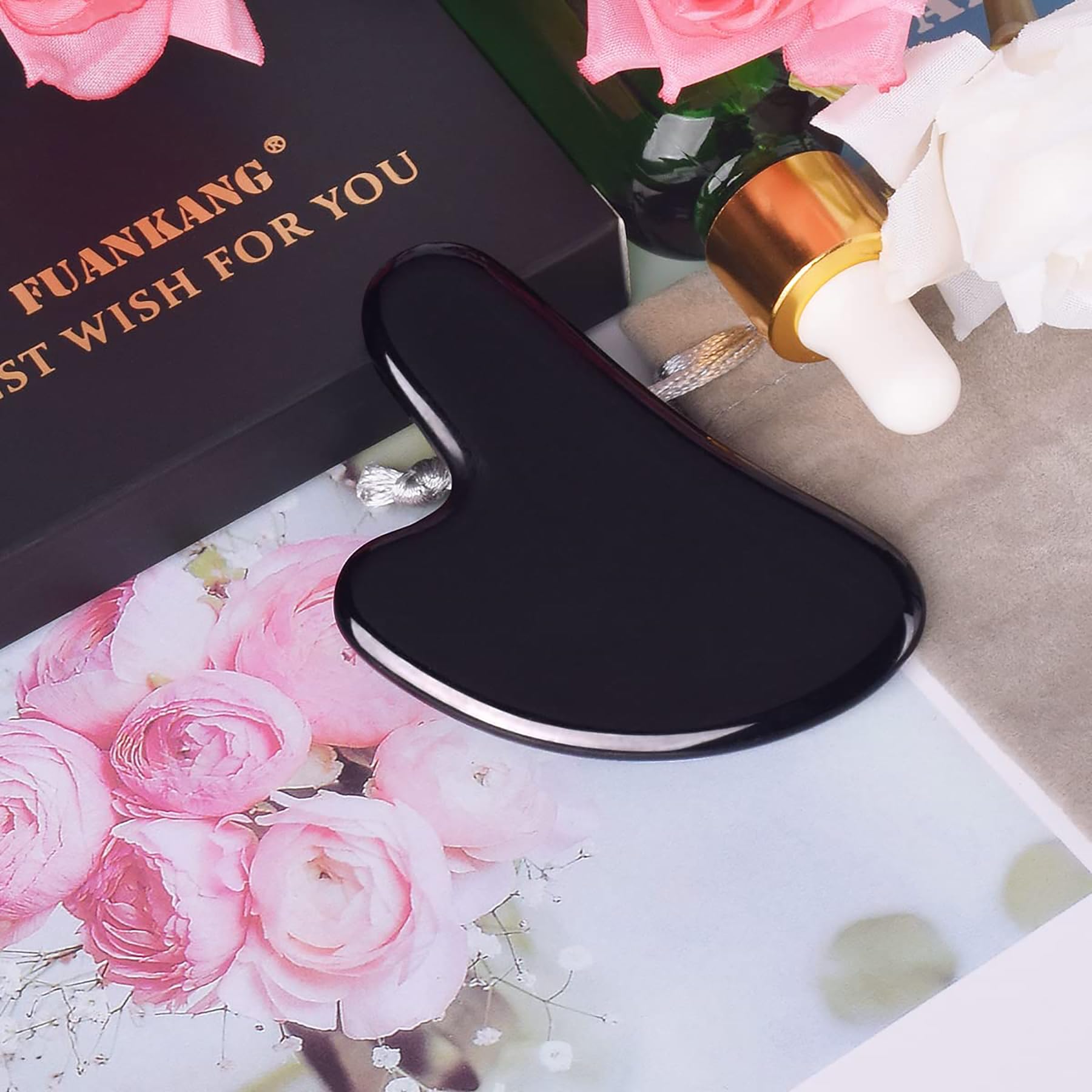 FUANKANG extra-smooth surface glides across skin for worry-free massage