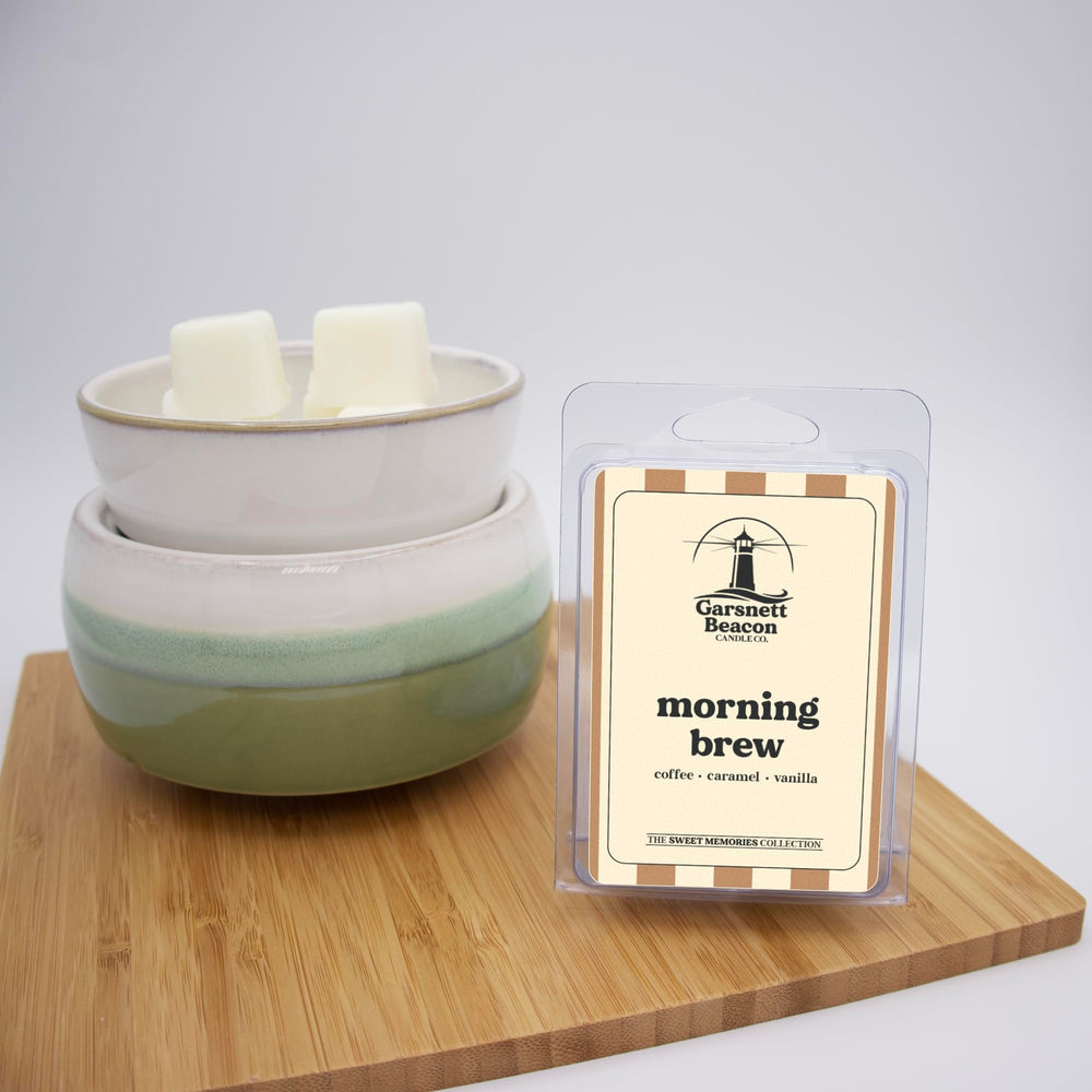 Garsnett Beacon Morning Brew Wax Melts cubes closeup show rich vanilla and caramel notes.