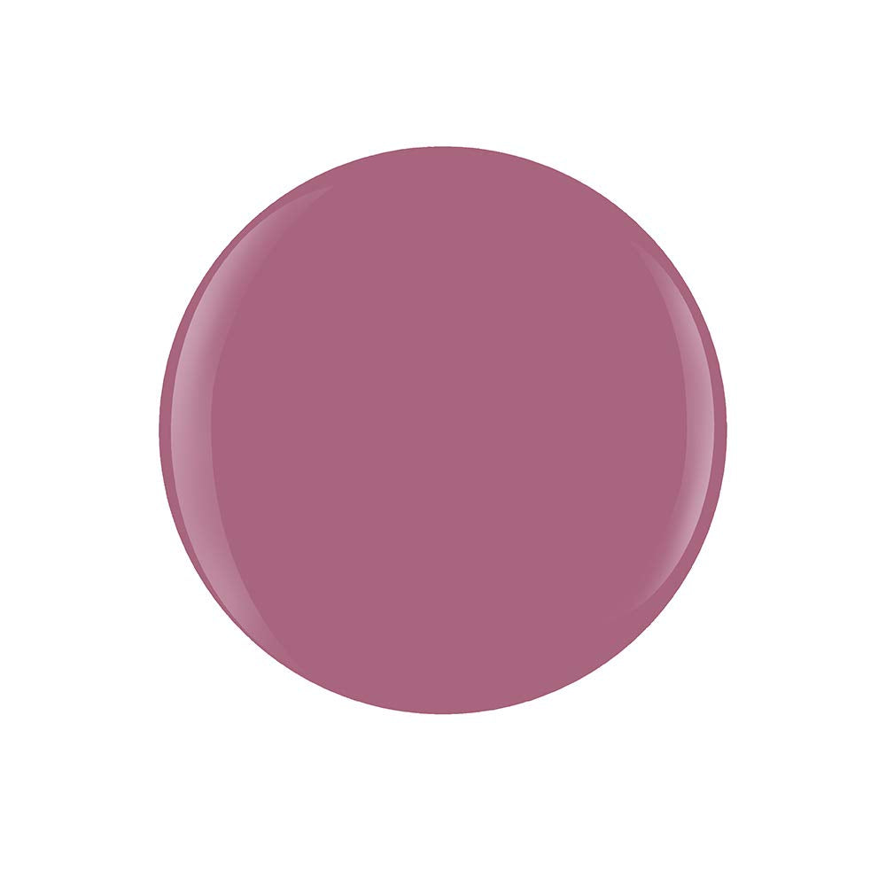 Gelish Going Vogue dip powder shows smooth application and clean French lines.
