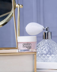 Gelish Xpress Dip high shine finish close-up.
