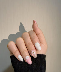 Generic Starfish pearls nails showcase nautical charm with eye-catching accents