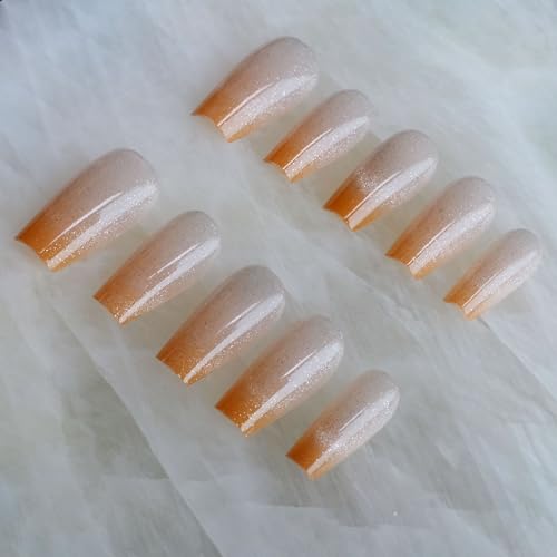 GLORS press-on nails with glitter gradient for versatile occasions and easy removal.