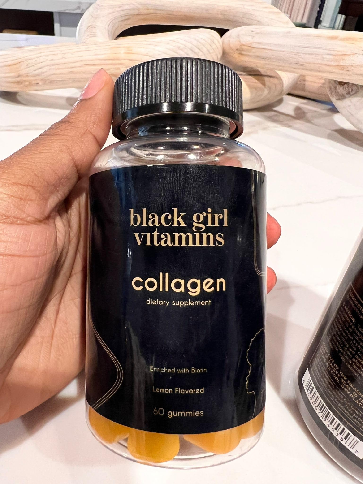 Gluten-free and dairy-free label on collagen gummies packaging